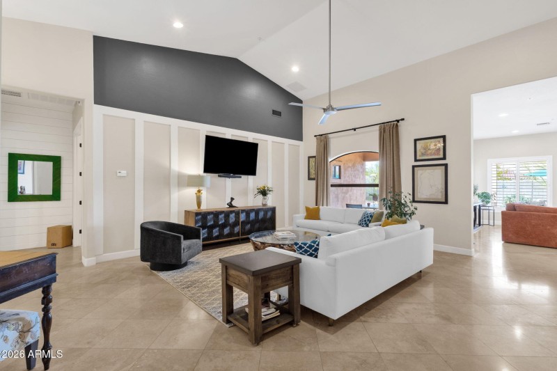 9718 E Inglewood Circle