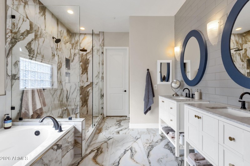 9718 E Inglewood Circle