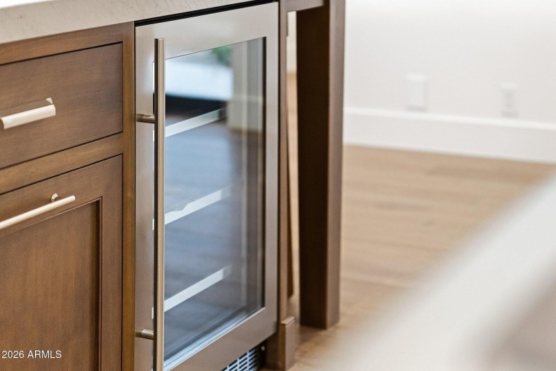 Wine/Drink Refrigerator