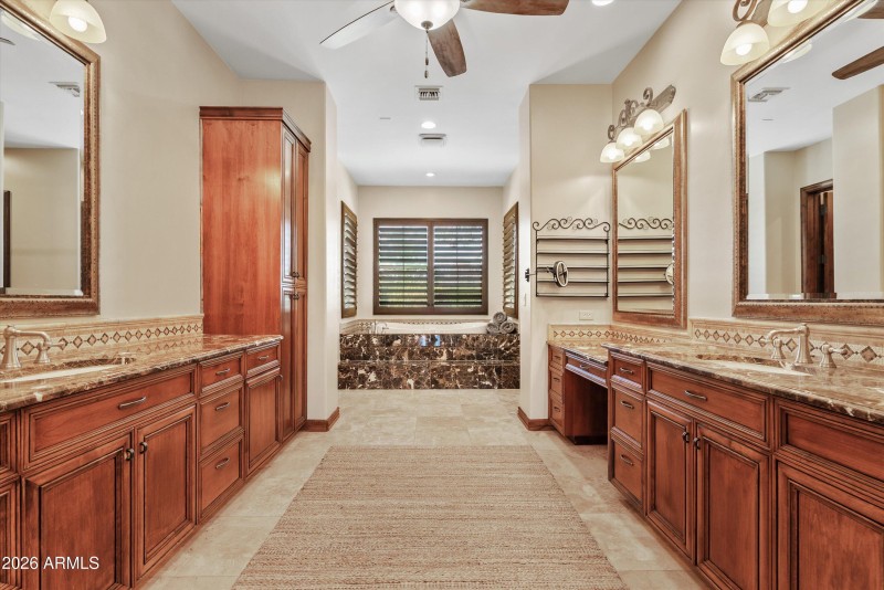 Primary Suite Bathroom