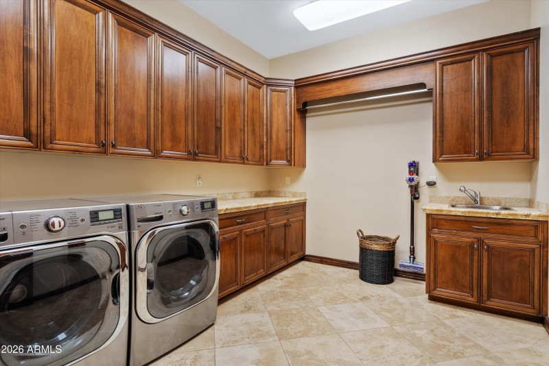 Spacious Private Laundry