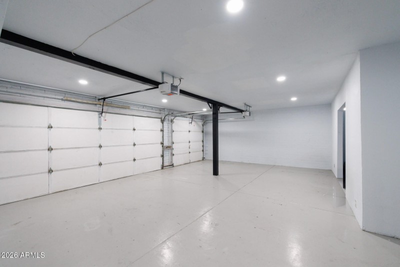 E Northshore Dr (1506)-40