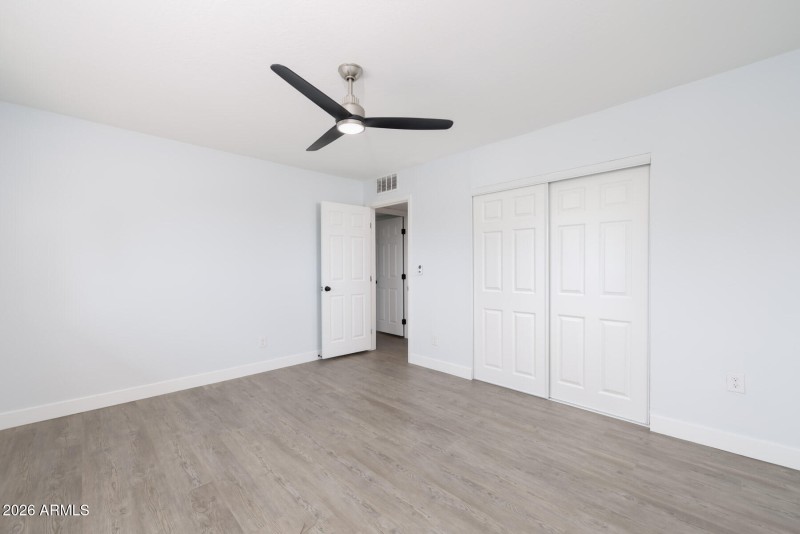 E Northshore Dr (1506)-37