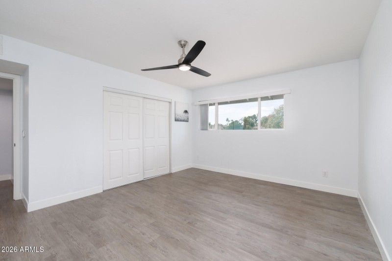 E Northshore Dr (1506)-36