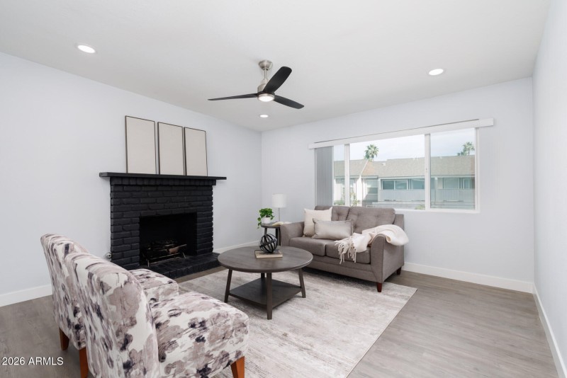 E Northshore Dr (1506)-32