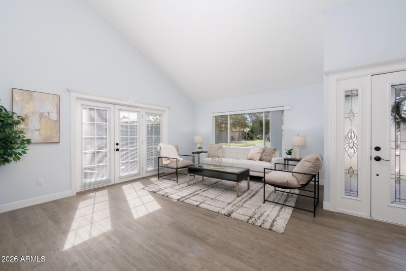 E Northshore Dr (1506)-18