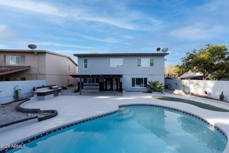 E Northshore Dr (1506)-12