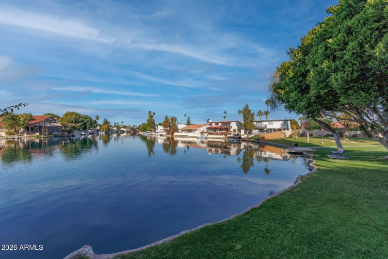 E Northshore Dr (1506)-5