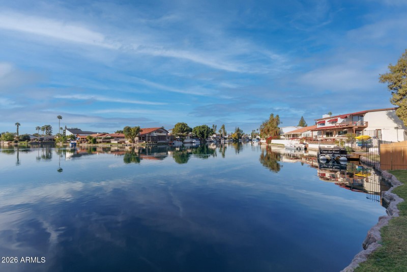 E Northshore Dr (1506)-3