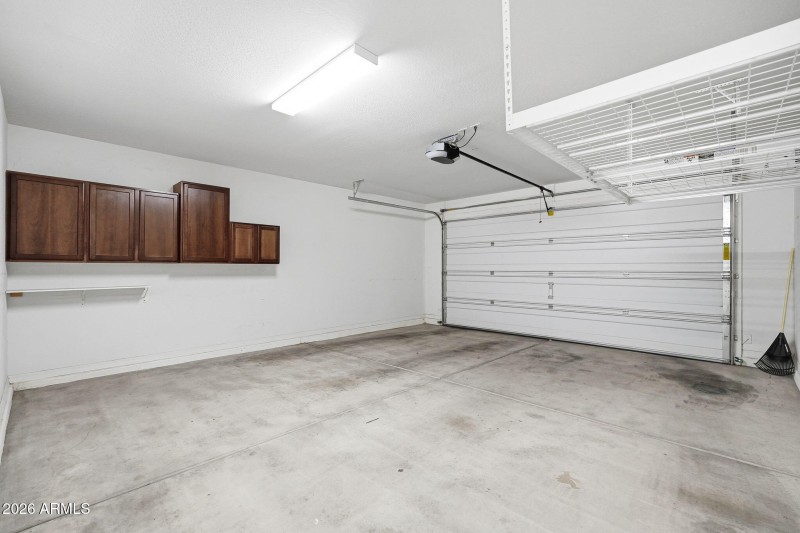 Large 2.5 Car Garage