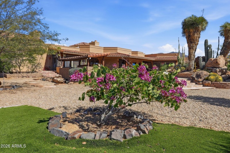 6601 E Willow Springs Ln N