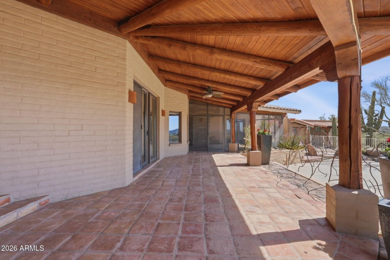 6601 E Willow Springs Ln N