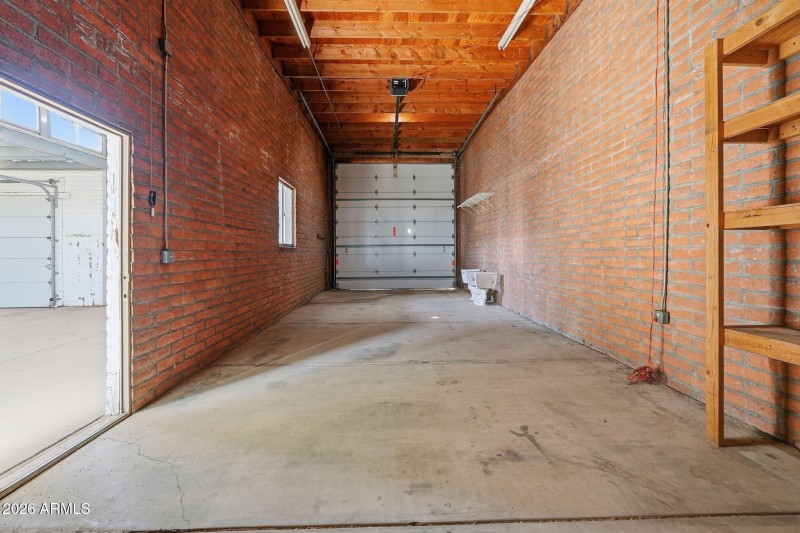 6601 E Willow Springs Ln N