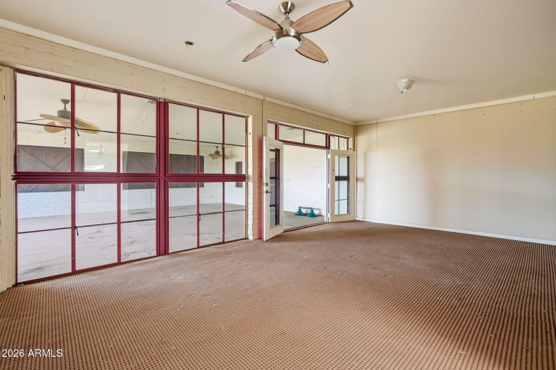 6601 E Willow Springs Ln N