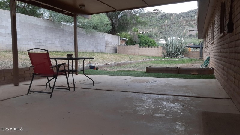 10-Patio-Mountain-View