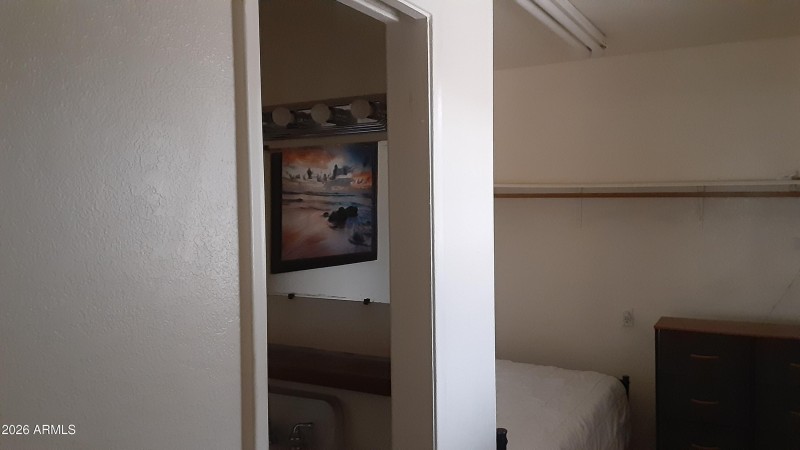 11-Sleeping-Quarters-w-half-bath