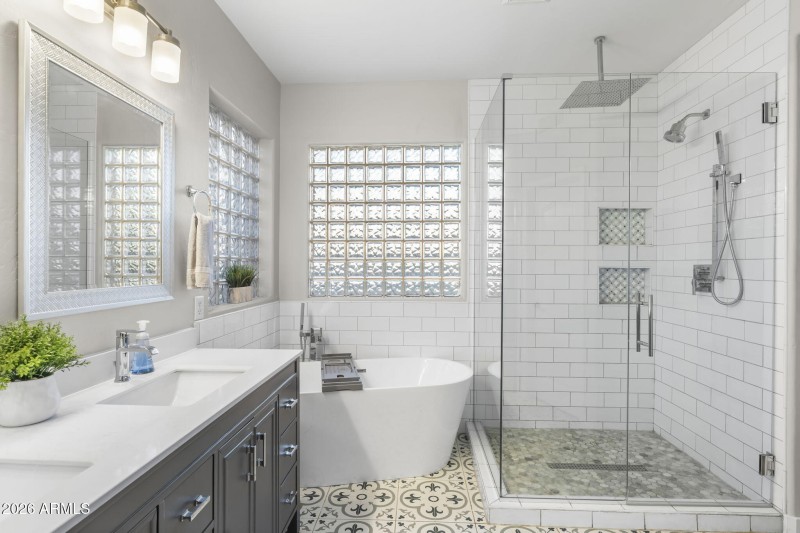 Soaking tub & walk-in shower