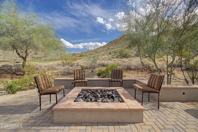 Solera Clubhouse Firepit