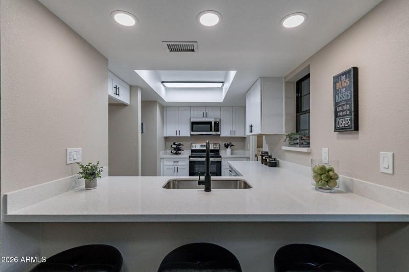 Breakfast Bar - Kitchen