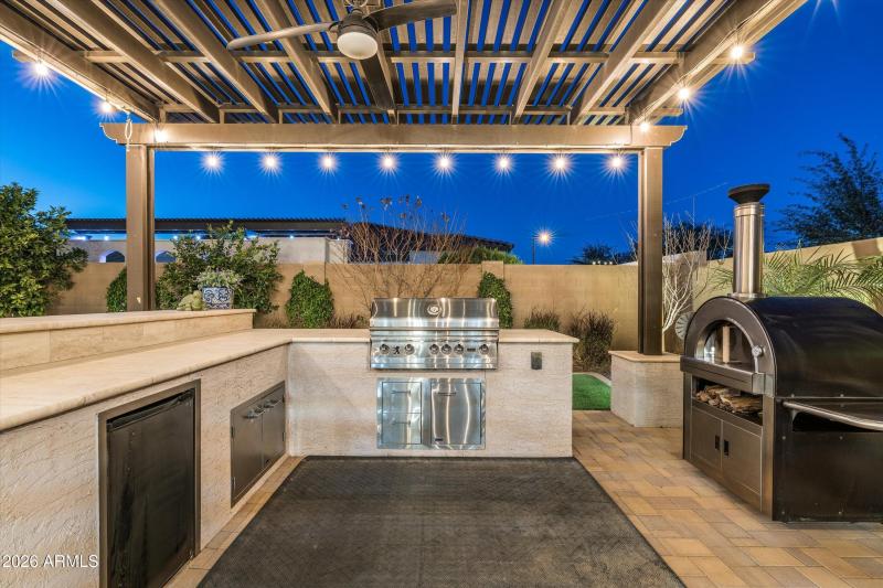 38--22266 E Sentiero Dr (40 of 57)