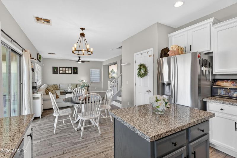 16-web-or-mls-22W Dragon Tree Ave