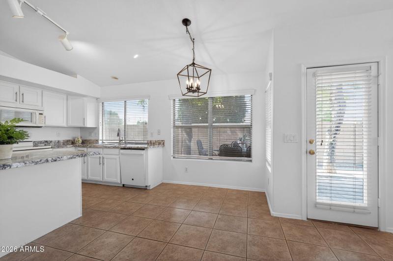 20_6370_W_Wahalla_Ln_Glendale_AZ_85308-K