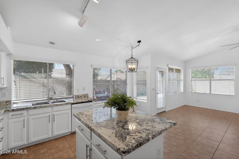 22_6370_W_Wahalla_Ln_Glendale_AZ_85308-K