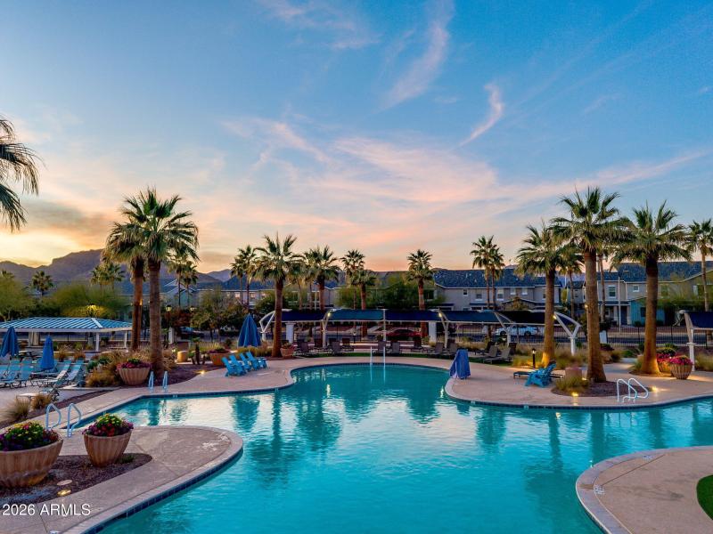 92-web-or-mls-ext-43