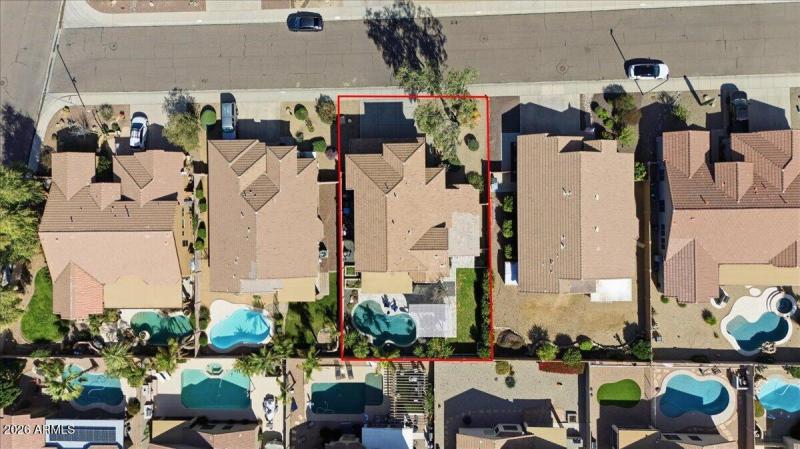 55-4111_E_Molly_Ln_Drone_1