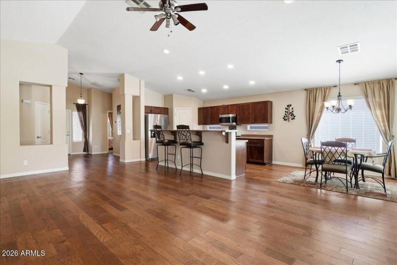 14-2424 E Hancock Trail_RedHogMedia