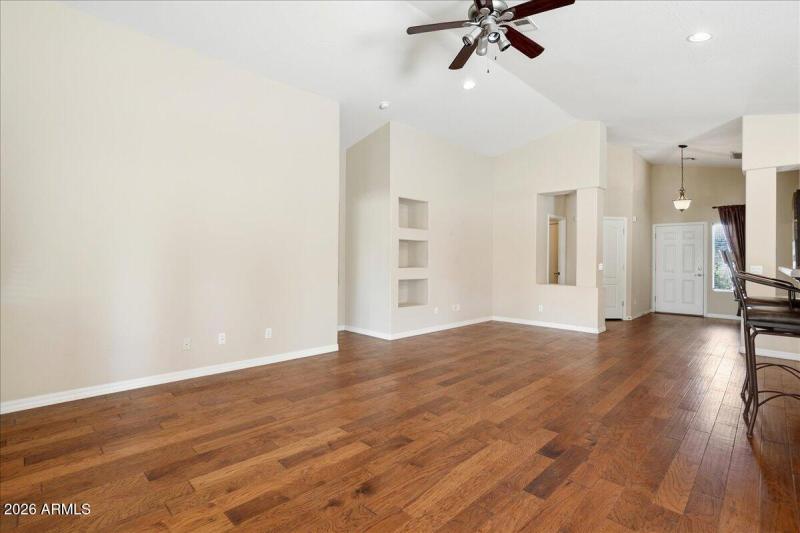 15-2424 E Hancock Trail_RedHogMedia