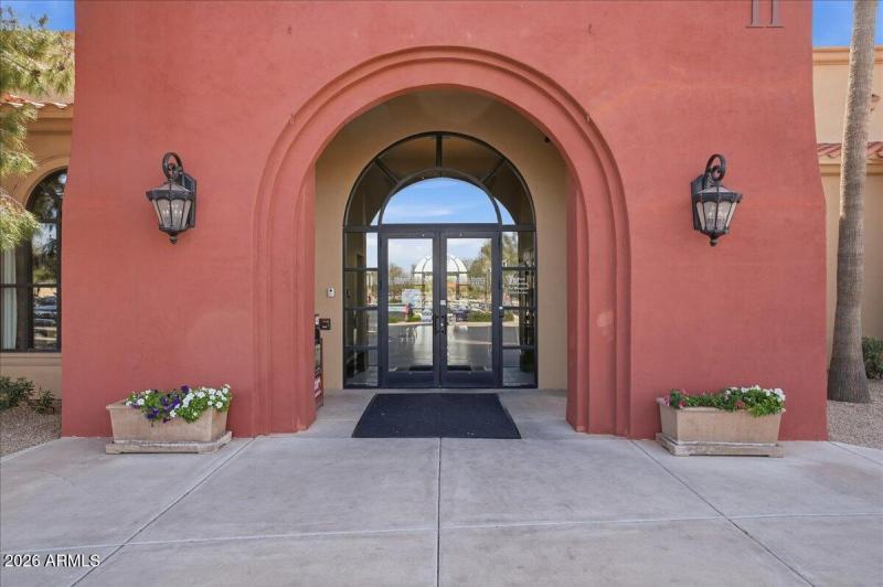 37-2424 E Hancock Trail_RedHogMedia