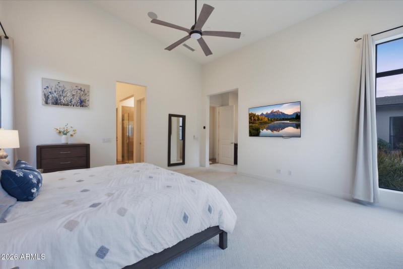 Ensuite Access & Spacious Layout