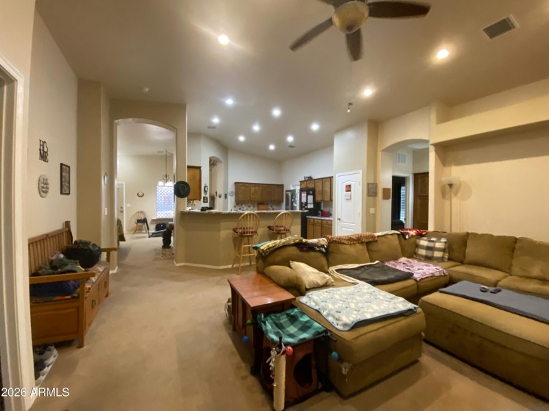 E088A3BD-8BEF-4056-A2EE-A424B9BB9182