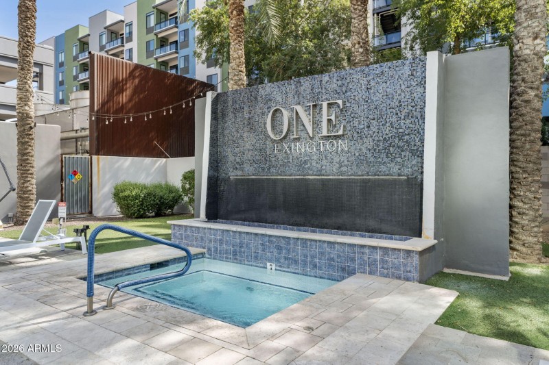 1 E Lexington Midtown Spa