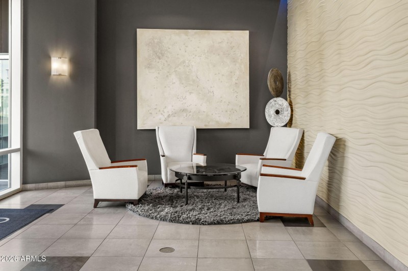 1 E Lexington Midtown