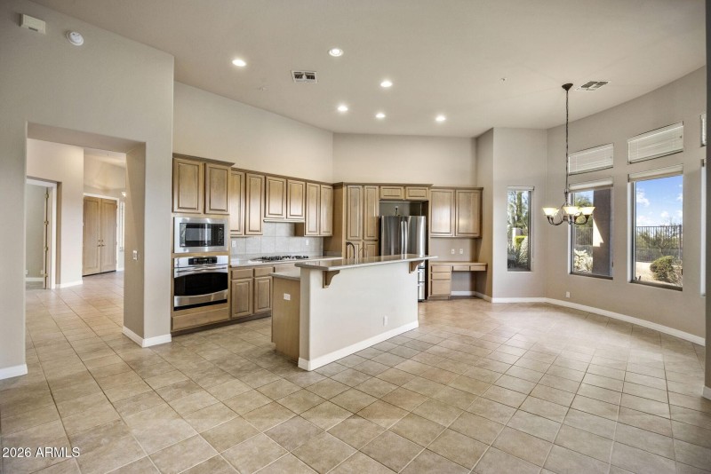 011_Kitchen and Breakfast Nook