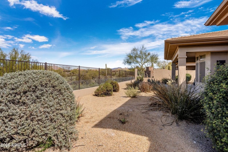 031_Backyard Privacy