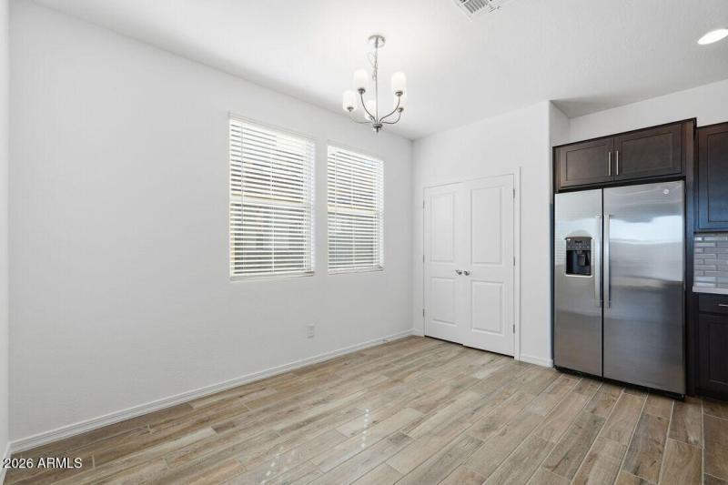 hj-az-phoenix-parkside-villas-cc-em3-lot