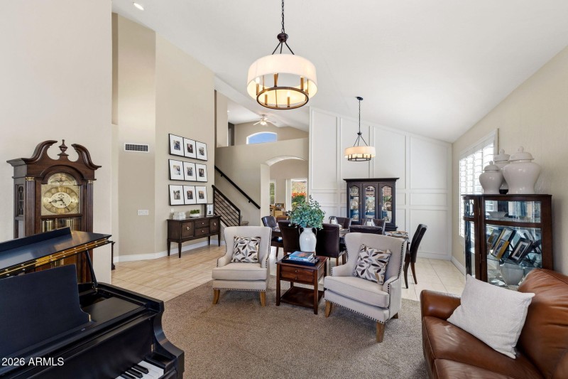 004___615 W Mountain Vista Dr