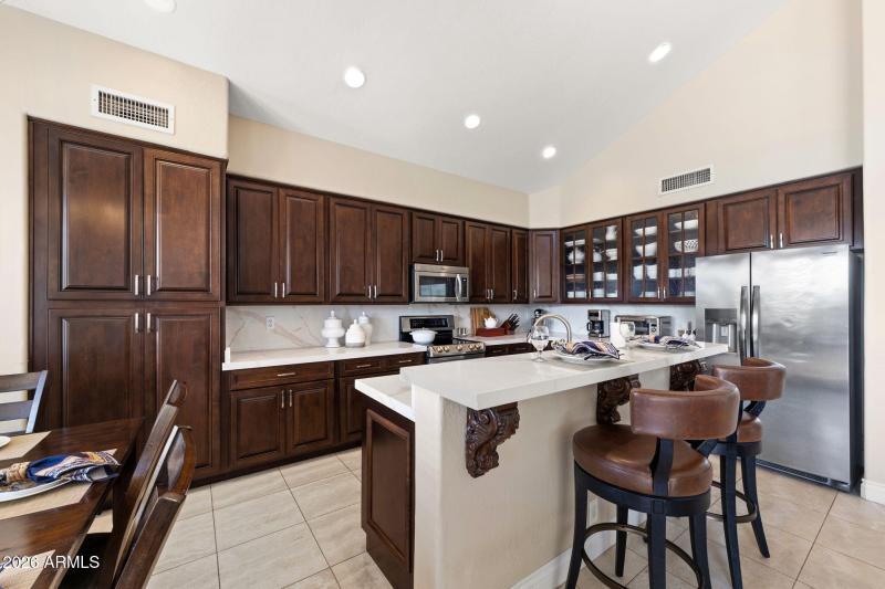 011___615 W Mountain Vista Dr