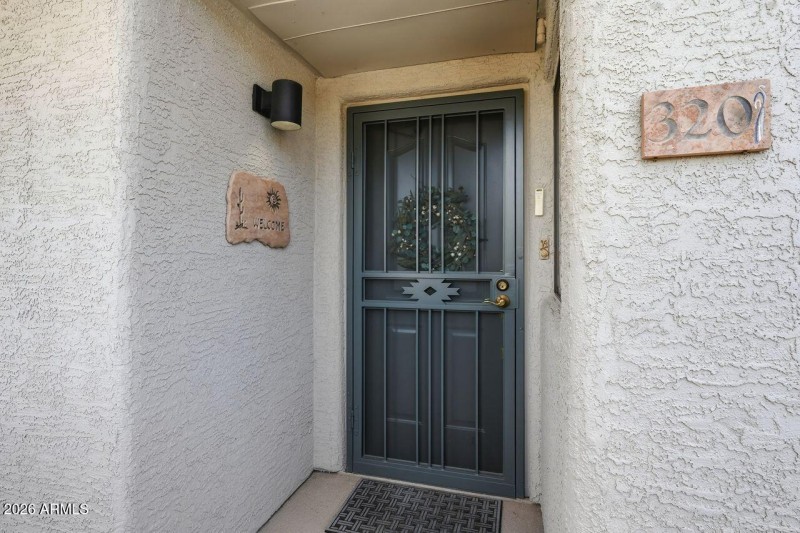 Enter into this lovely home!