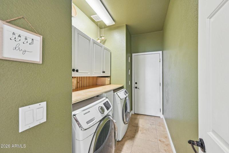 28-web-or-mls-N Vine Ave-S2102-028