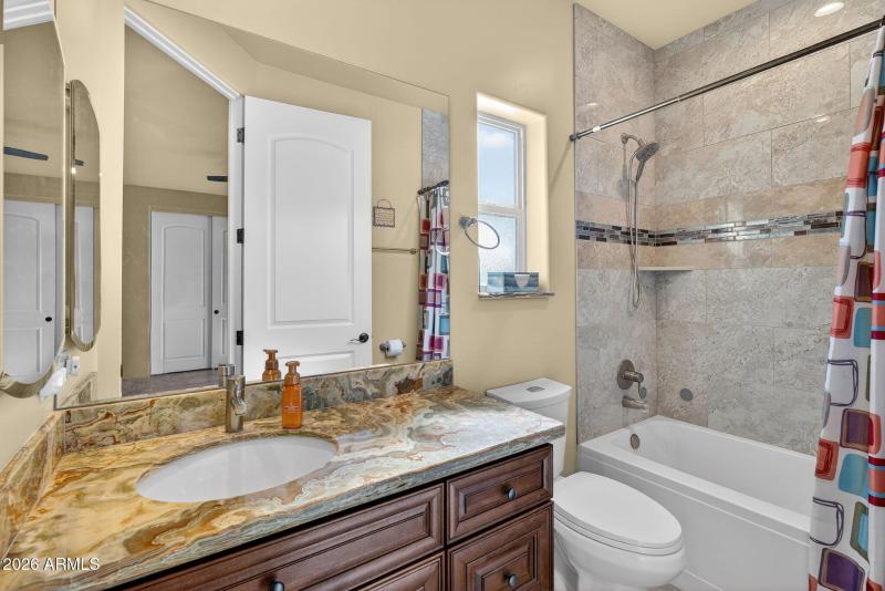 Bathroom – Vanity & Tub