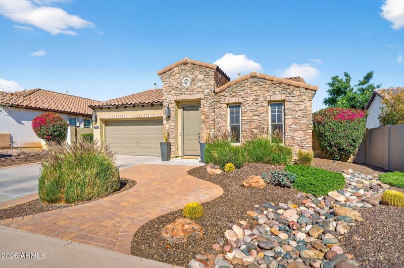 6-web-or-mls-6-web-or-mls-66E Balsam Dr