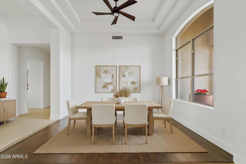 Dining Room Tray-style Ceiling Detail