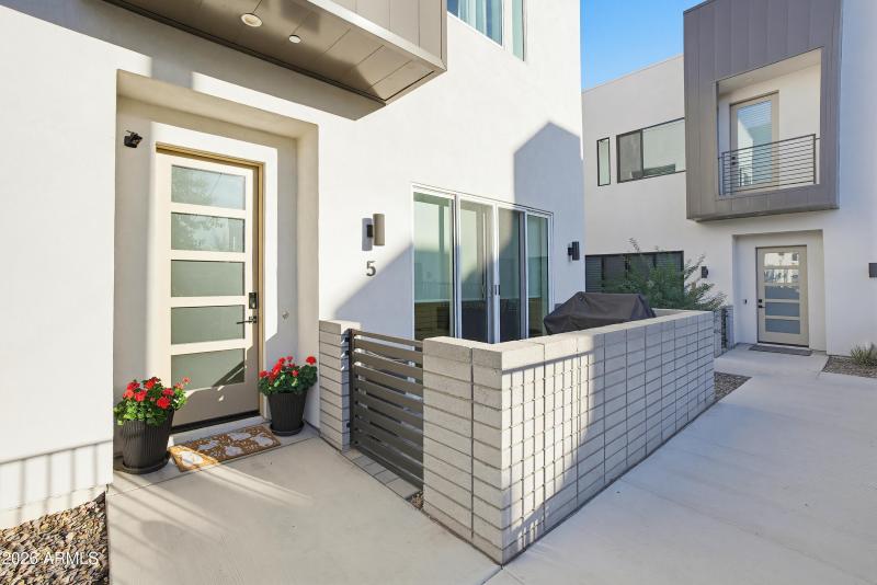 5151 N 13th Pl Unit 5-40