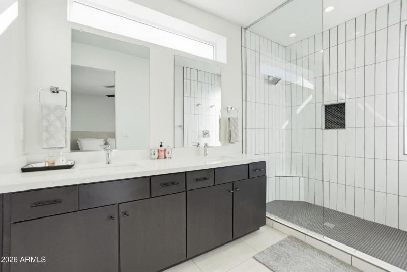 5151 N 13th Pl Unit 5-2