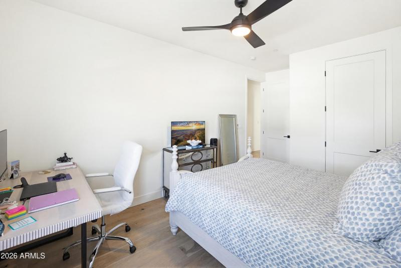 5151 N 13th Pl Unit 5-9