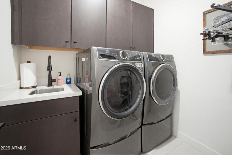 5151 N 13th Pl Unit 5-10